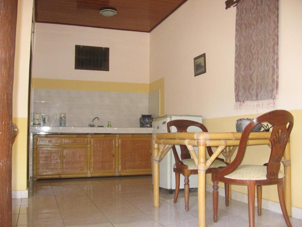 Ombak Putih Bungalows Hotel Nusa Dua  Bilik gambar